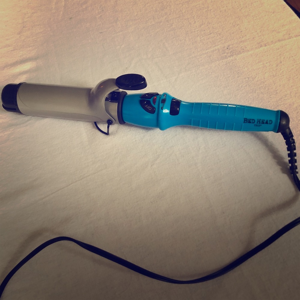 Bed head 1 1/2 inch curling iron